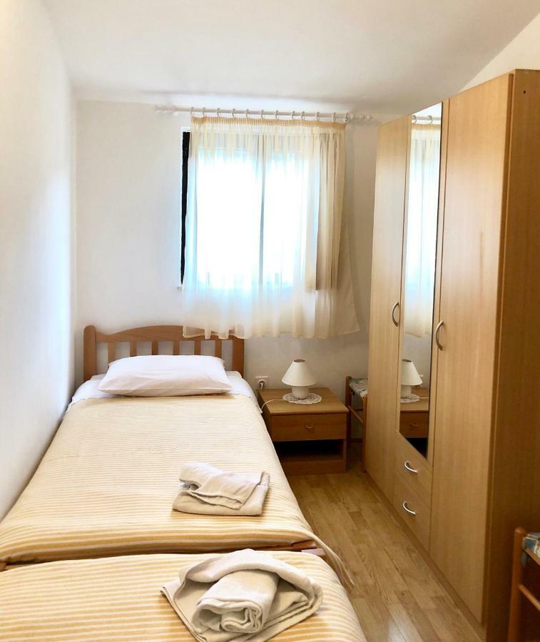 Apartments Ema Sali Zewnętrze zdjęcie